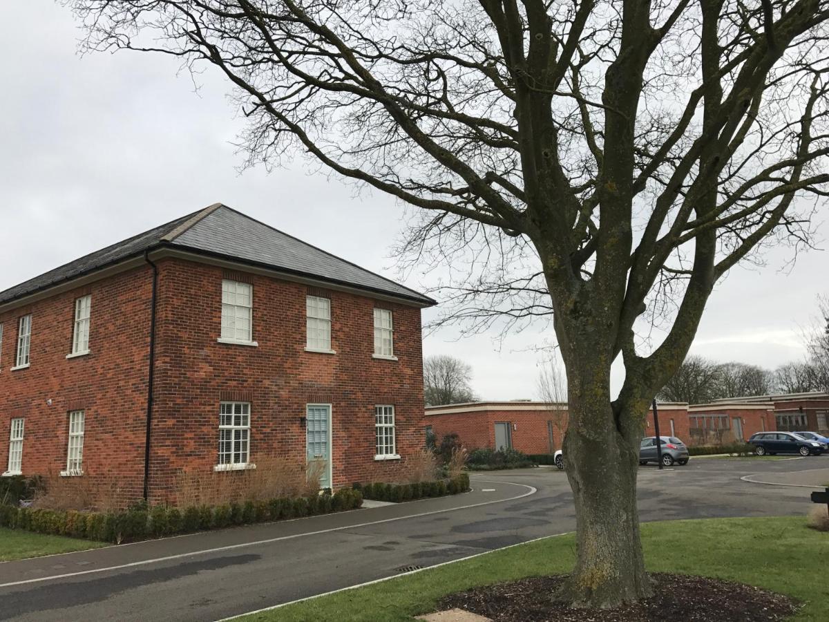 The Officers' Mess - The Garden Quarter Villa Bicester Exterior photo